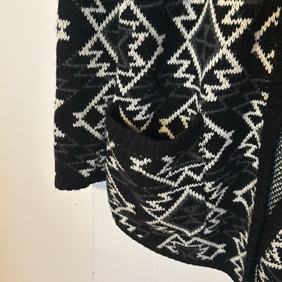 Element black and white pattern cardigan - Picture 2 of 4